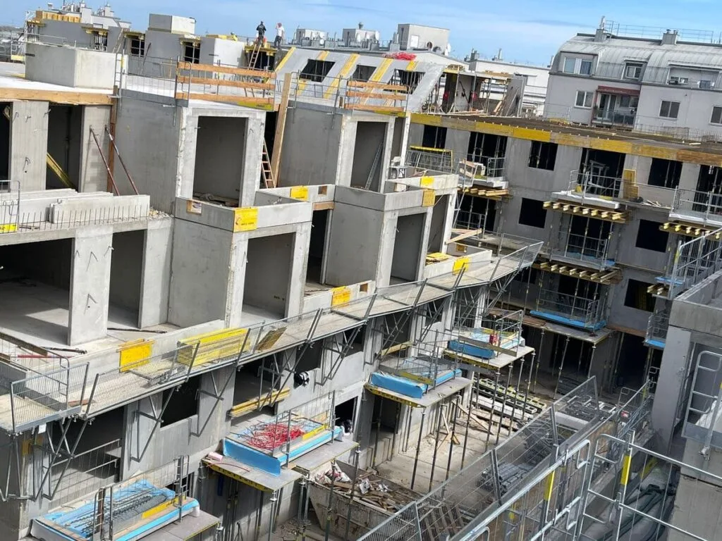 0ff99370 d783 44c1 93c7 8317bed90ff5